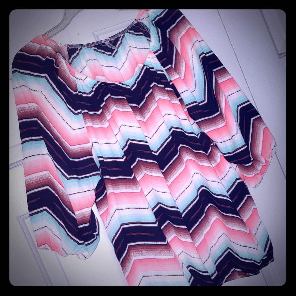 Magic Fit Chevron Shirt - Picture 2 of 4